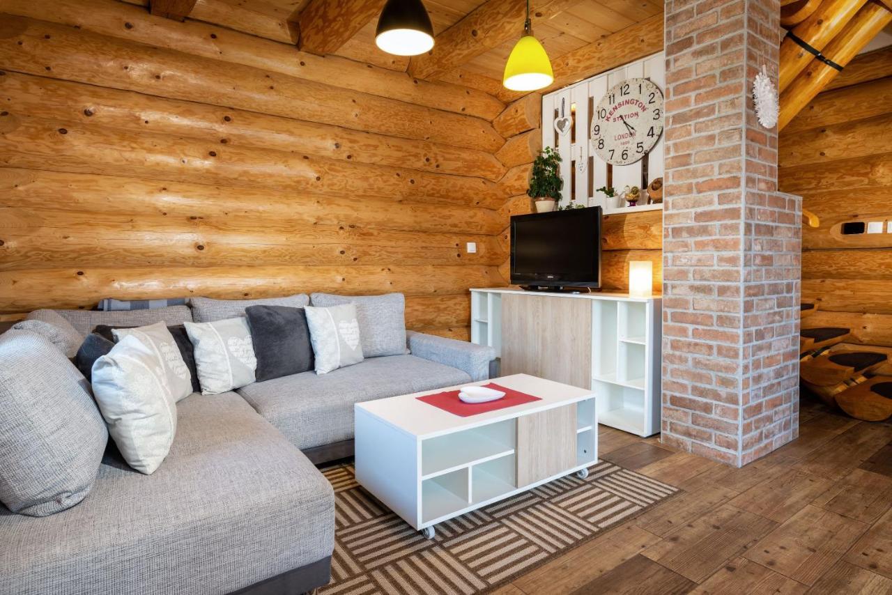 Fairytail Sk Villa Veľký Slavkov Eksteriør billede